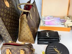-星裳二手奢侈品回收鉴定(新华路店)