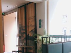 -虹泥小厨(南国花园总店)