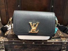 -小飞侠奢侈品回收 寄卖 养护(宝山宝龙广场店)