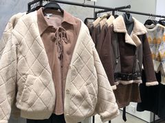 -URBAN REVIVO(上海中庚漫游城店)