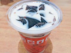 -八婆婆烧仙草(曾厝垵店)