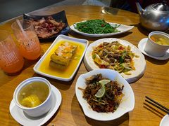 -隔壁老王·家常云南菜(花巷店)