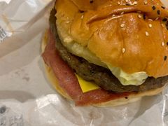 -美州纯手工牛肉汉堡(新港东路店)