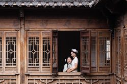 点击看大图 -城南旧影 旗袍全家福摄影写真体验馆