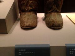 刺绣软靴-西安大唐西市博物馆