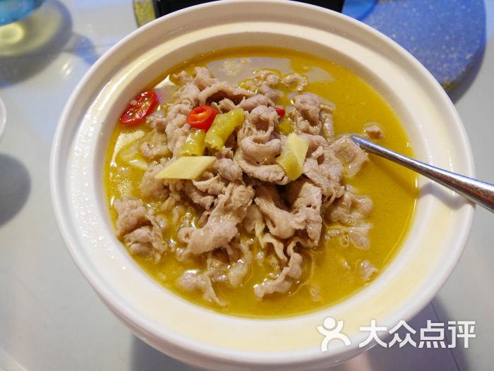 酸辣金汤肥牛