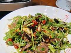 香菜牛肉-黄泥岗·地道湖北菜(奥特莱斯店)