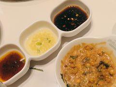 -洪氏嗨捞·广东猪肚鸡·椰子鸡火锅(西咸万象城店)