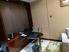 -怡豪大饭店·银顶旋转餐厅