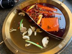 -小天鹅火锅·一线江景洪鼎旗舰店(洪崖洞店)