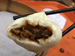 冬笋酱肉包-庆丰包子铺(西单店)