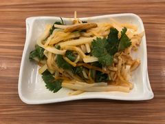-顺溜·手工刀削面·黑金店(铜锣湾店)