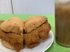 猪扒包-胜利茶餐室