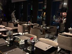 -唐拉雅秀酒店-西锦汇空中BBQ·思创餐厅
