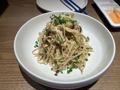 香葱拌笋衣-小大董·烤鸭(凤凰汇店)