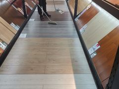 -百安居装修建材卖场(泰然店)