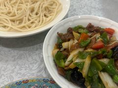 -汗腾格里·风味餐厅(新疆驻京办店)
