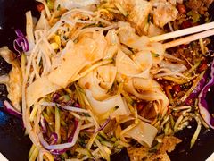 -好吃街美食城(八一广场店)