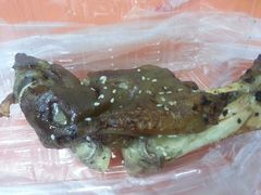 招牌烤猪蹄-美人万三·蚝大人生蚝小馆(昌里路店)