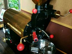 -一米阳光咖啡店(百通尚风尚水店)