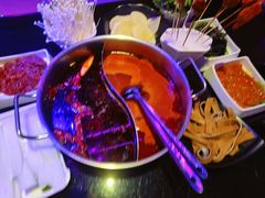 -唯爱KTV聚会餐厅(仙林东城汇店)