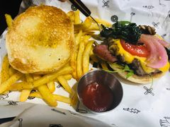 大力水手-Grinder 绞肉机汉堡(武定路店)