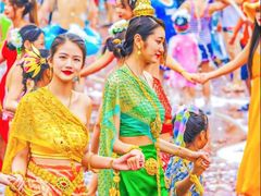 -欢乐水魔方水世界