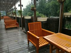 露天位-Local泰莲庭(虹鳟鱼店)