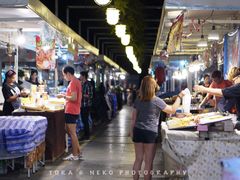 -席娜卡琳火车铁道夜市