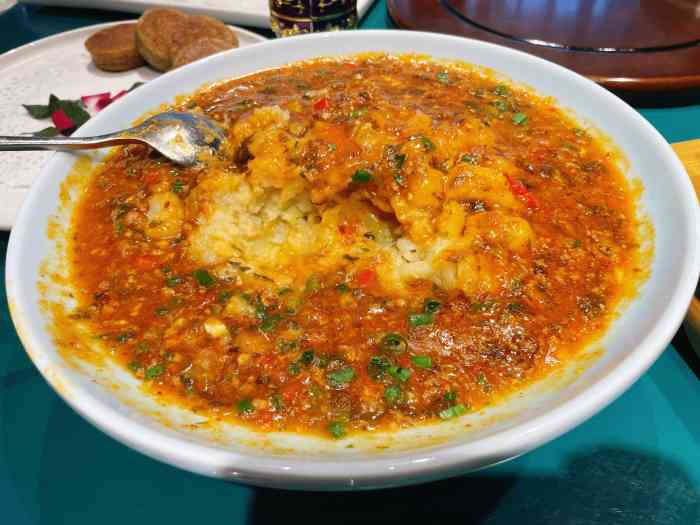 雅君餐饮-"他们家是一个餐饮公司私下的,二楼上中餐,.