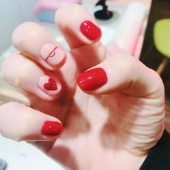 彩绘-朵拉定制美妆美甲