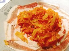 酸菜拌五花肉-金会长自助海鲜·烤肉(人民广场店)