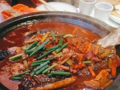 -鸣记脆皮烤鱼·海鲜烤鱼(三八广场店)