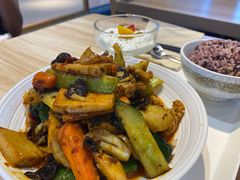 -轻蔬不用等·素食(江苏路店)