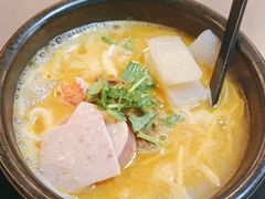 -灵芝妹子海鲜米线(瓦房店新玛特店)