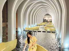 -涨巢·潮玩水疗局