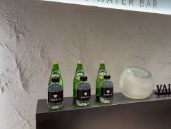 -三只熊皮肤管理中心旗舰店