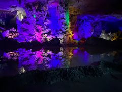 -伊岭岩风景区