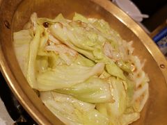 干锅手撕包菜-鑫小城故事·藕汤·家常菜(台北一路总店)