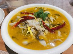 酸汤鱼-雀舞云南菜(乐客城店)