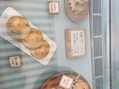 -SKROLL卡特司库·蛋糕定制·生吐司·司康(古北程家桥店)