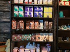 零售区-星巴克臻选(深圳皇庭广场分店)