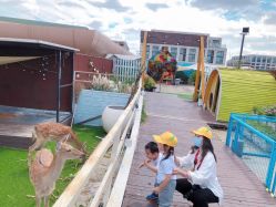 -小蜜蜂农场(凯德七宝购物广场店)