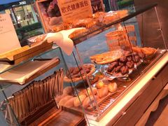 -巴黎贝甜(大宁国际商业广场店)