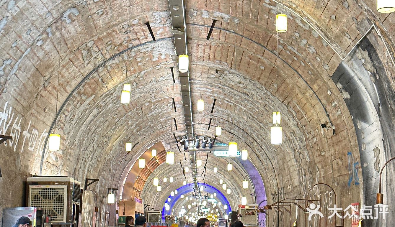 在5000平的洞子里面吃火锅是什么体验。。。