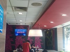 大堂-麦当劳(新新大道岗丰店)