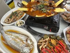 -丹水桥地锅鱼·翘嘴鲌·地方特色全鱼宴(丹江口大坝店)
