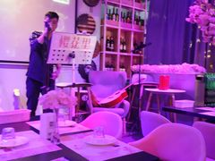-樱花里音乐餐吧·牛扒椰子鸡(东圃店)