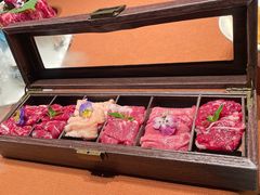 -左庭右院鲜牛肉火锅黑金店(陆家嘴中心店)