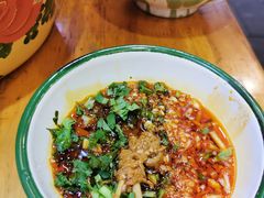 -拈签一笑黄牛肉辣卤串串